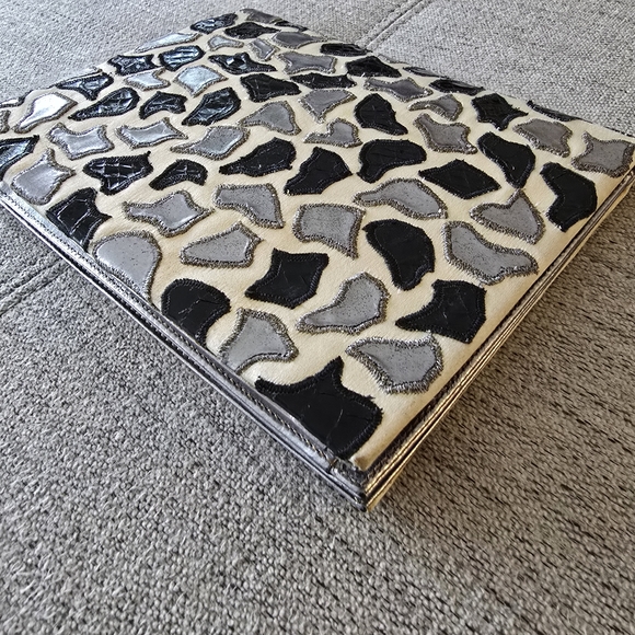 Valentino Garavani Vintage Night Leather Patched and Suede Purse / Clutch - Picture 9 of 11